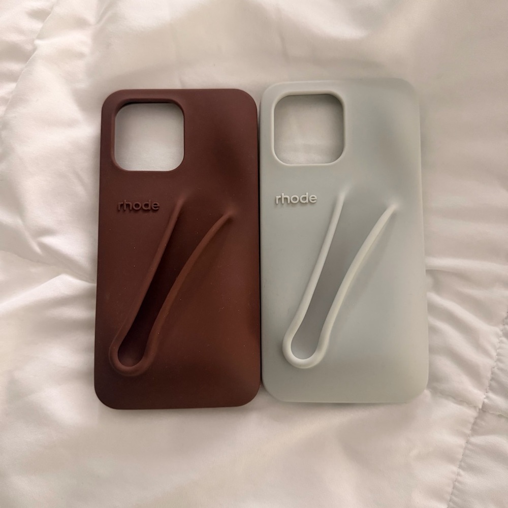 RHODE Silicone Phone Case Pair in Brown and Light Gray